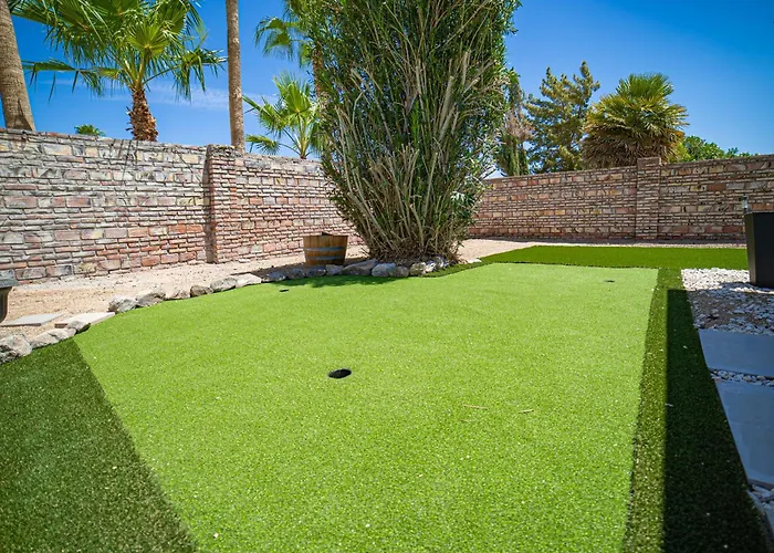 River Fun Awaits Pool, Putting Green, Arcade And More, Sleeps 8 Ferienhaus *