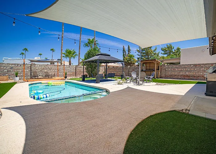 River Fun Awaits Pool, Putting Green, Arcade And More, Sleeps 8 Yuma