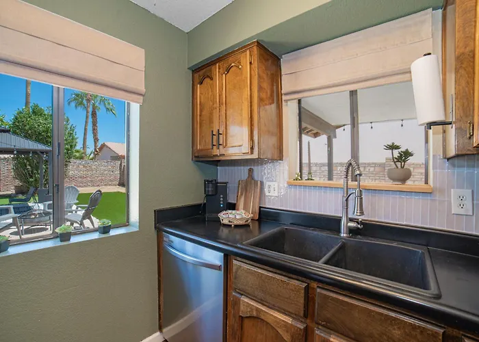 Ferienhaus River Fun Awaits Pool, Putting Green, Arcade And More, Sleeps 8