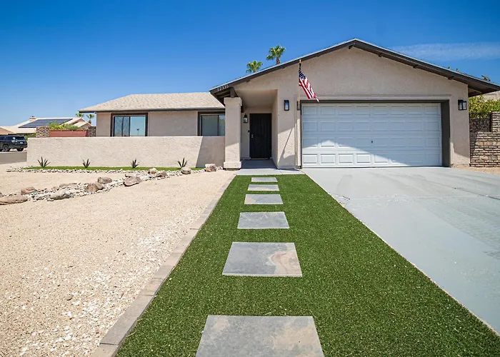 River Fun Awaits Pool, Putting Green, Arcade And More, Sleeps 8